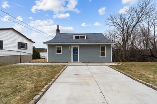 12 Circle Drive, Weymouth, MA 02188