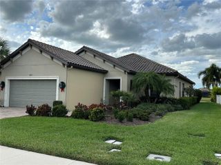 8725 AMARETTO AVENUE, Sarasota, FL 34238