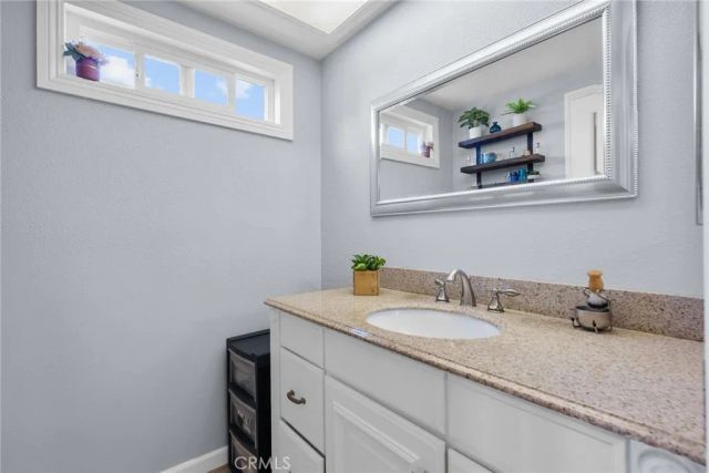 27466 Annette Jo, Saugus, CA 91350