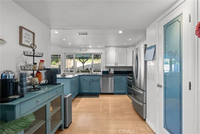 27466 Annette Jo, Saugus, CA 91350