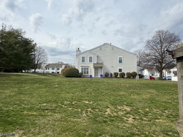 107 Bayberry Dr, Franklin Twp., NJ 08873