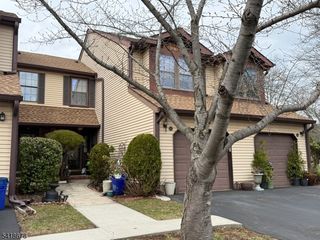 107 Bayberry Dr, Franklin Twp., NJ 08873
