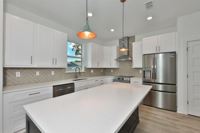 4171 56TH AVENUE N, St Petersburg, FL 33714