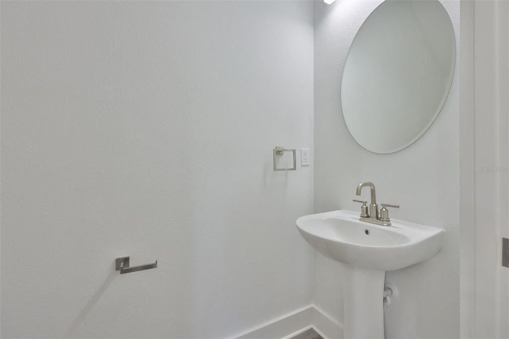 Image 10 of property listing at 4171 56TH AVENUE N, St Petersburg, FL 33714