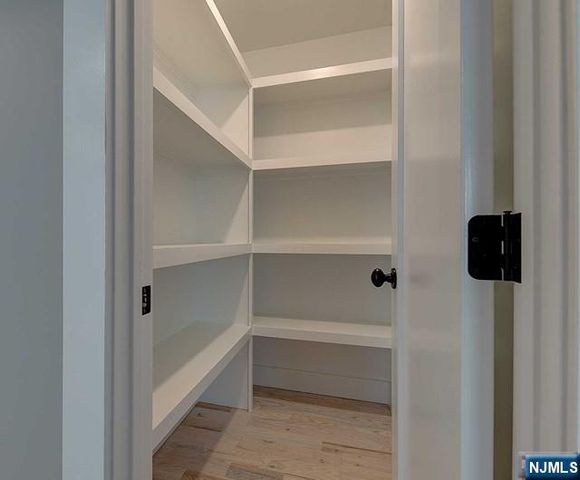 81 Mission Street, Montclair, NJ 07042