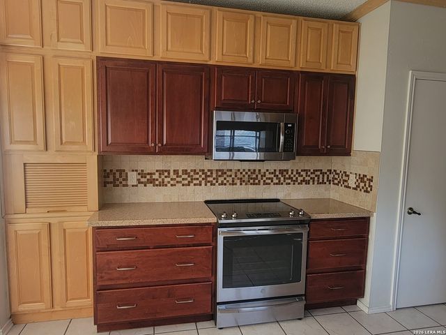 15035 MISS ELLIE DR, San Antonio, TX 78247