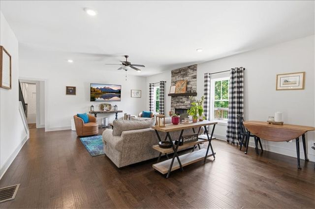 605 Lovell Road, Temple, GA 30179