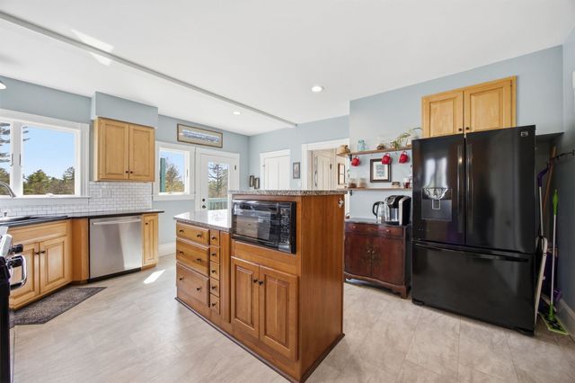 285 Pleasant Street, Concord, NH 03301