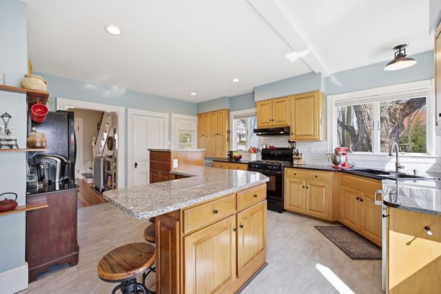 285 Pleasant Street, Concord, NH 03301