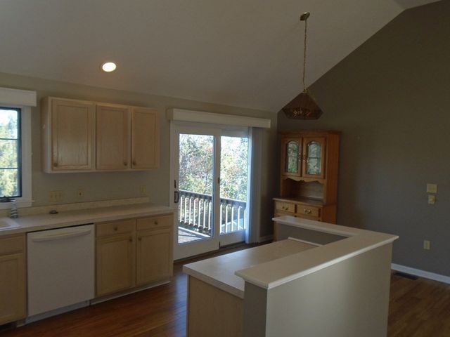 50 Bjorklund Ave, Worcester, MA 01605