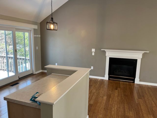 50 Bjorklund Ave, Worcester, MA 01605