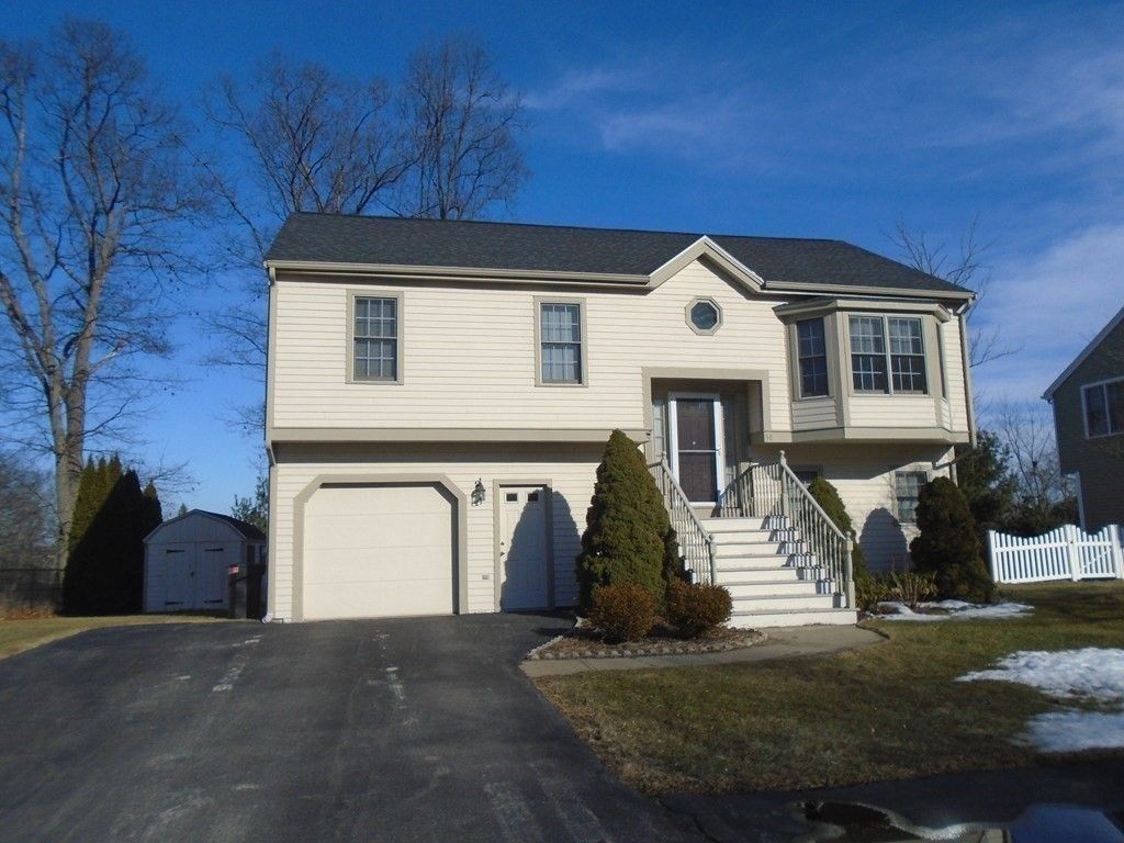 50 Bjorklund Ave, Worcester, MA 01605
