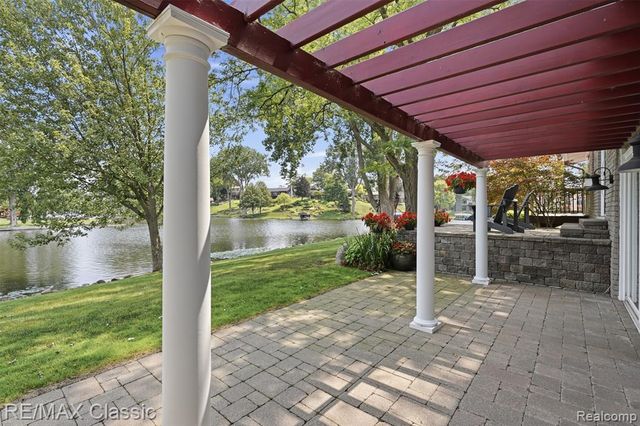 3500 Raftwood Drive, Commerce Twp, MI 48382