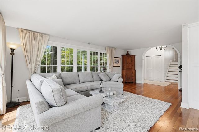 3500 Raftwood Drive, Commerce Twp, MI 48382
