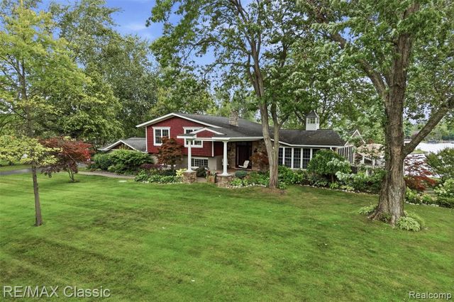 3500 Raftwood Drive, Commerce Twp, MI 48382