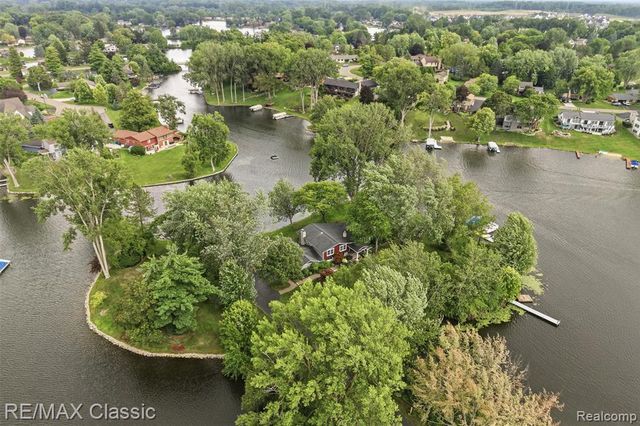 3500 Raftwood Drive, Commerce Twp, MI 48382