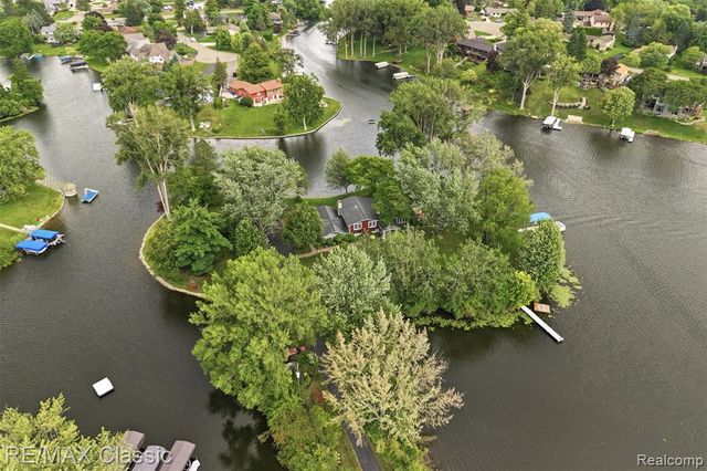 3500 Raftwood Drive, Commerce Twp, MI 48382