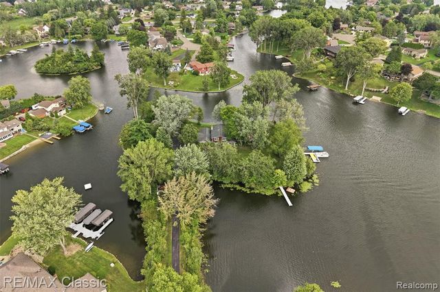 3500 Raftwood Drive, Commerce Twp, MI 48382