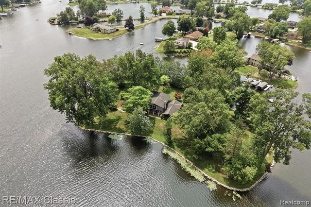 3500 Raftwood Drive, Commerce Twp, MI 48382