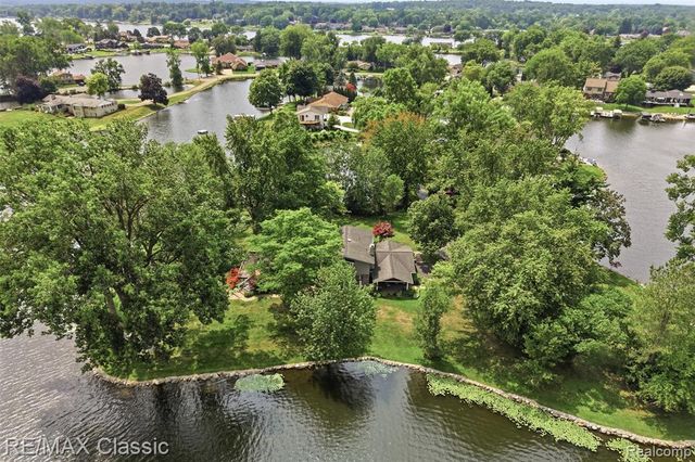3500 Raftwood Drive, Commerce Twp, MI 48382