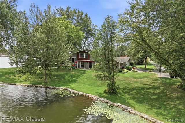 3500 Raftwood Drive, Commerce Twp, MI 48382