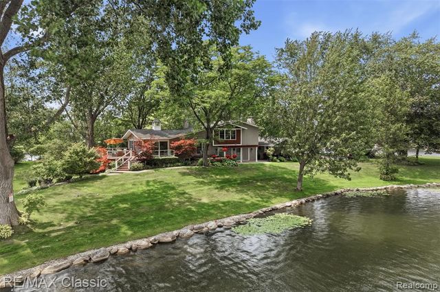 3500 Raftwood Drive, Commerce Twp, MI 48382