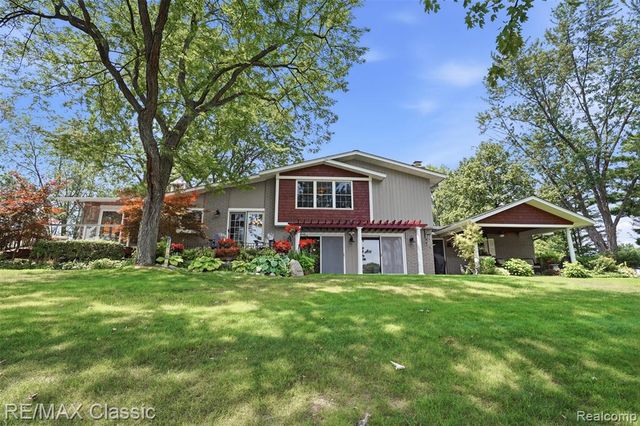 3500 Raftwood Drive, Commerce Twp, MI 48382