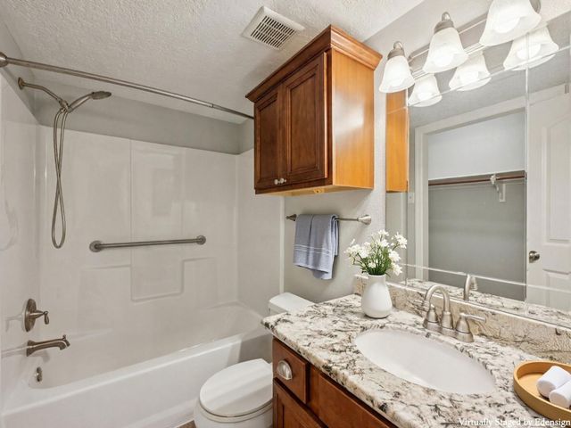 64 Hideaway Drive, Friendswood, TX 77546