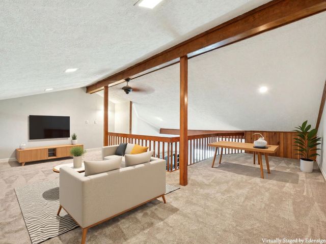 64 Hideaway Drive, Friendswood, TX 77546