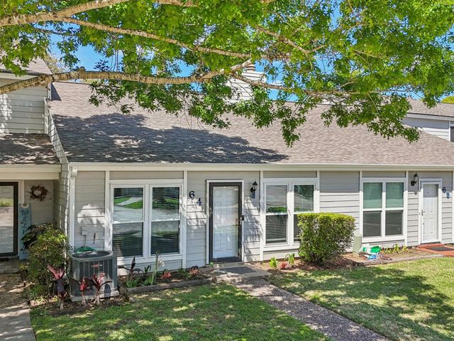 64 Hideaway Drive, Friendswood, TX 77546