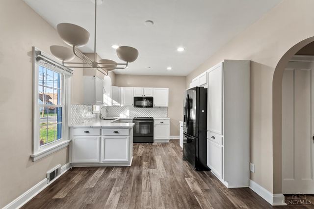 8028 Beech Avenue, Deer Park, OH 45236