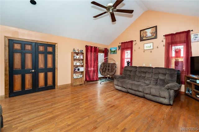 9244 Robbins Road, Leroy, NY 14482