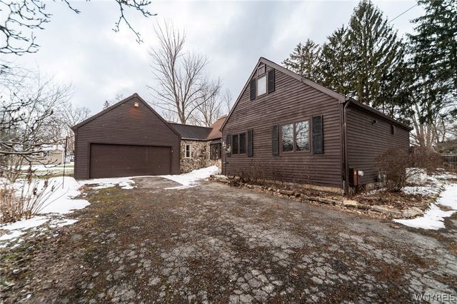 9244 Robbins Road, Leroy, NY 14482