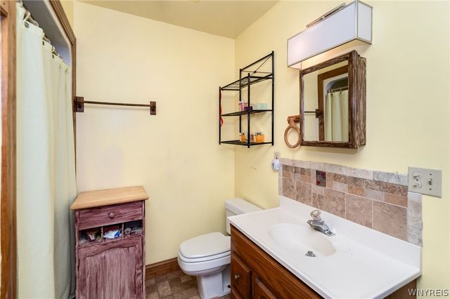 9244 Robbins Road, Leroy, NY 14482