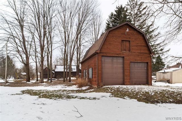 9244 Robbins Road, Leroy, NY 14482