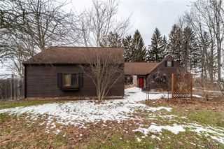 9244 Robbins Road, Leroy, NY 14482
