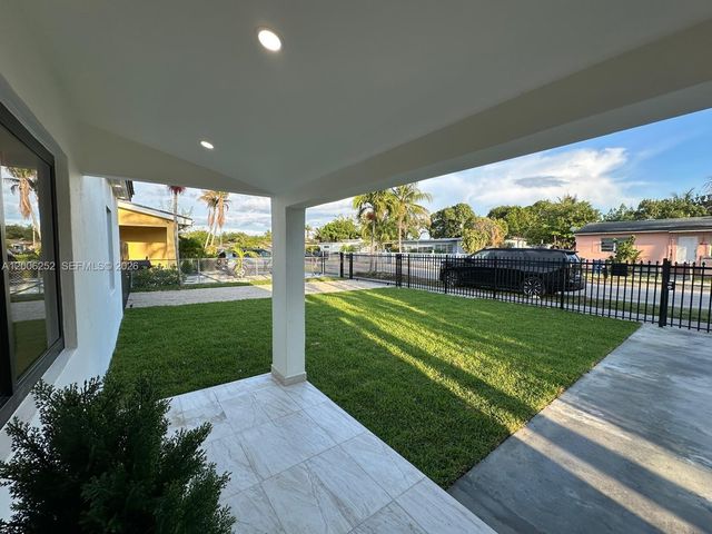 1151 NW 112th St, Miami, FL 33168