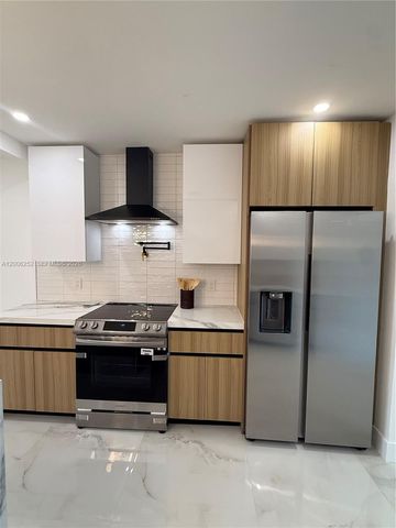 1151 NW 112th St, Miami, FL 33168