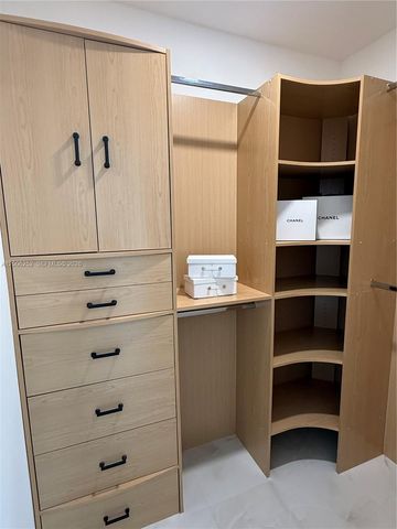 1151 NW 112th St, Miami, FL 33168