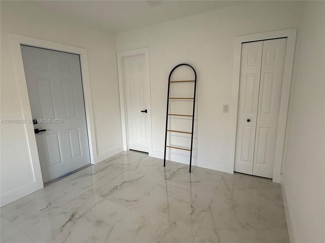 1151 NW 112th St, Miami, FL 33168