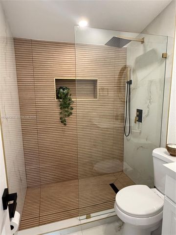 1151 NW 112th St, Miami, FL 33168