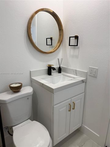 1151 NW 112th St, Miami, FL 33168