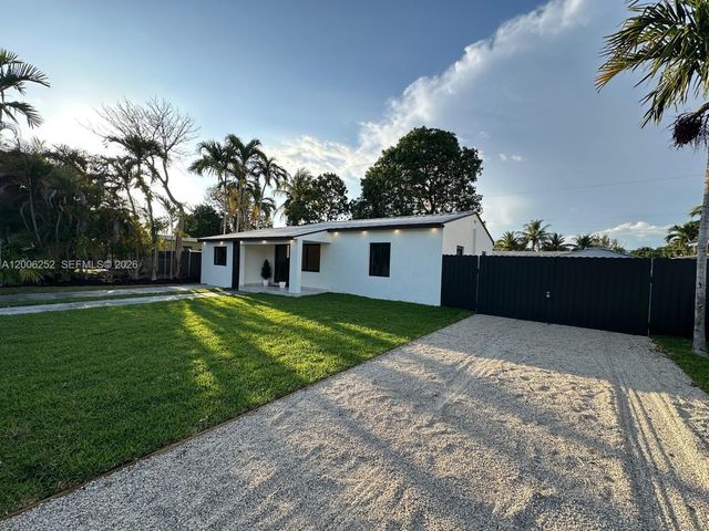 1151 NW 112th St, Miami, FL 33168