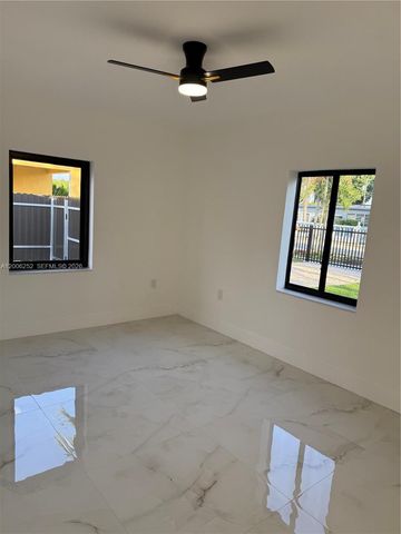 1151 NW 112th St, Miami, FL 33168