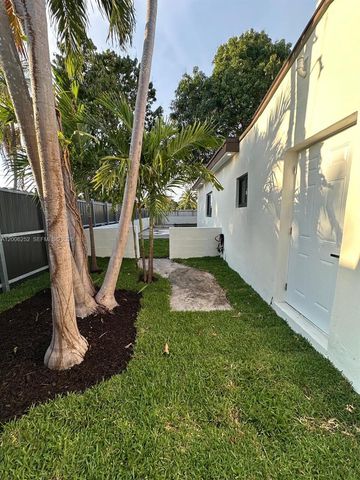 1151 NW 112th St, Miami, FL 33168