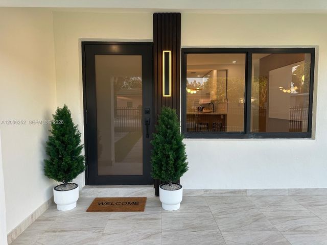 1151 NW 112th St, Miami, FL 33168