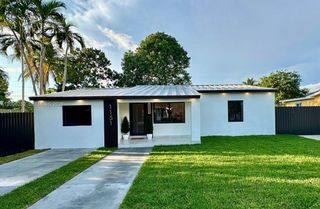 1151 NW 112th St, Miami, FL 33168