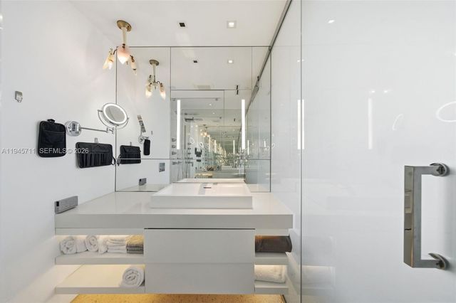 1000 S Pointe Dr 1606, Miami Beach, FL 33139