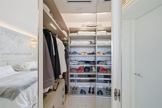 1000 S Pointe Dr 1606, Miami Beach, FL 33139