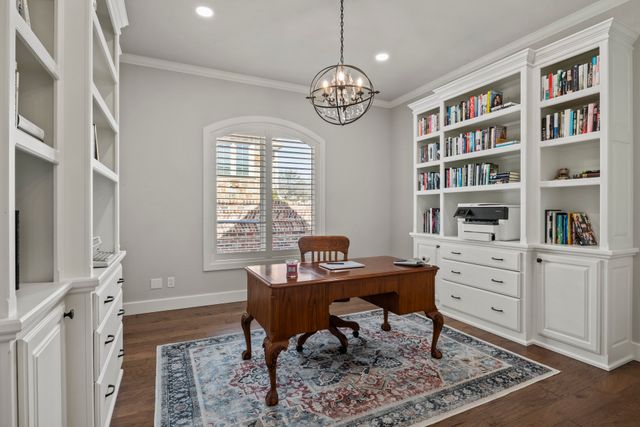 602 Greenhill Park Avenue, Mt Pleasant, TX 75455